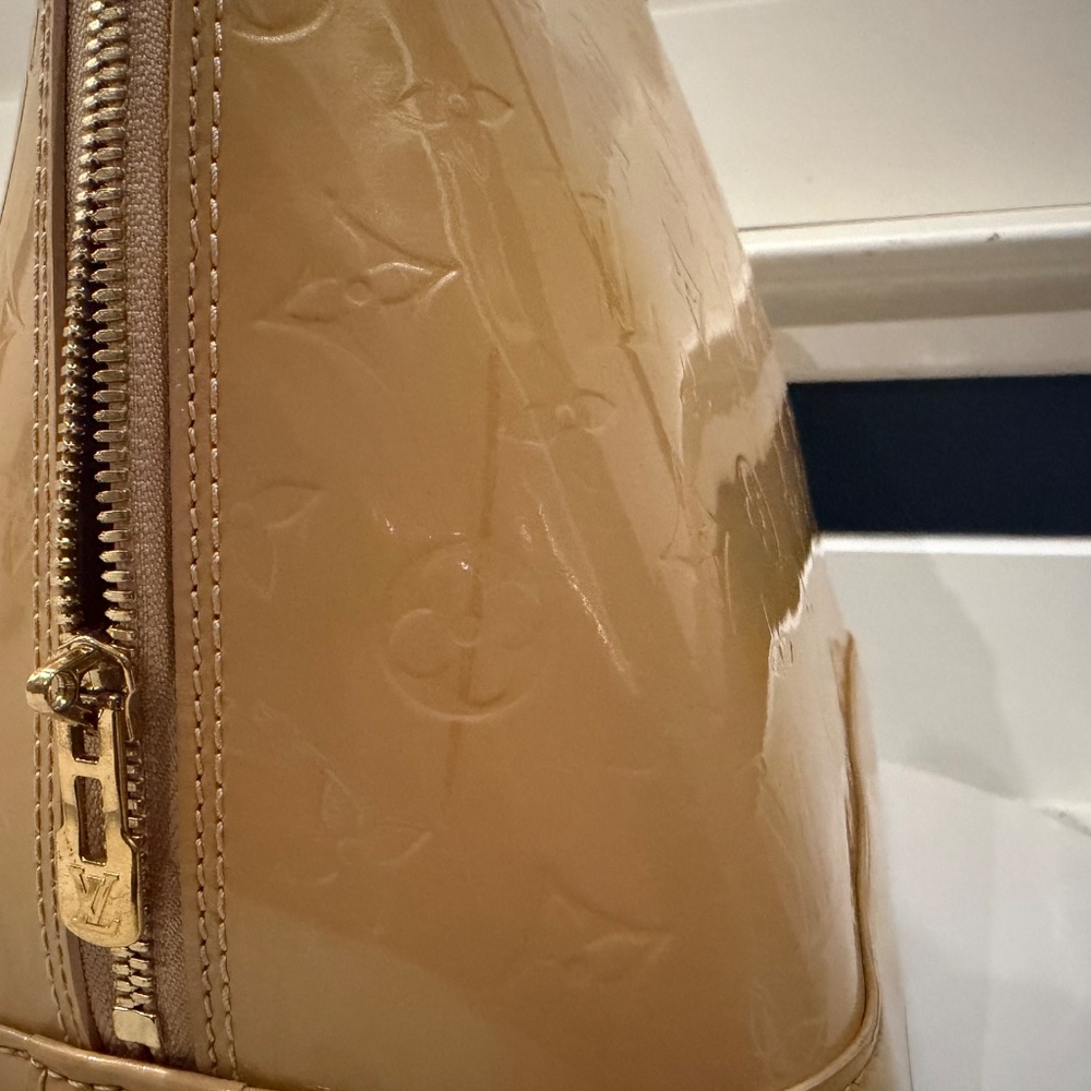 Louis Vuitton Patent Monogram Tote in Tan - Picture 6 of 14